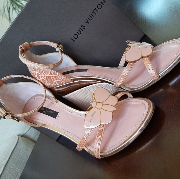 Used Louis Vuitton Wedge - Picture 3 of 9